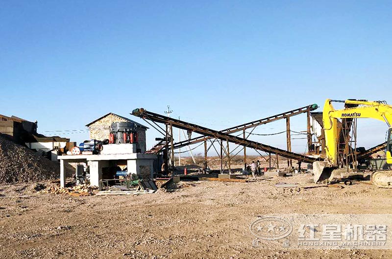 顎式破碎機(jī)、圓錐破碎機(jī)作業(yè)現(xiàn)場(chǎng)